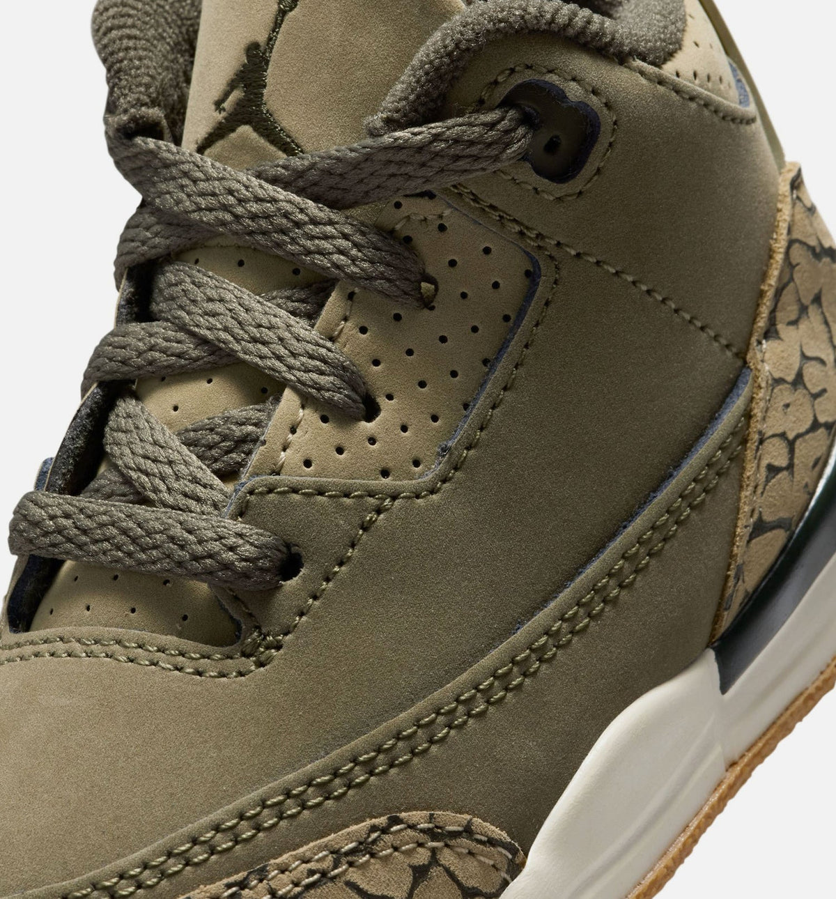 Air Jordan 3 Retro Medium Olive | Infant/Toddler Lifestyle Shoe | Medium Olive/Sequoia/Light Olive/Sail