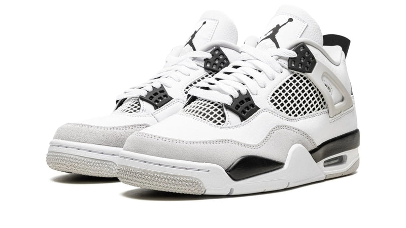 Air Jordan 4 Retro 'Military Black' – Combat-Ready Sneaker with Premium Leather & Olive Accents