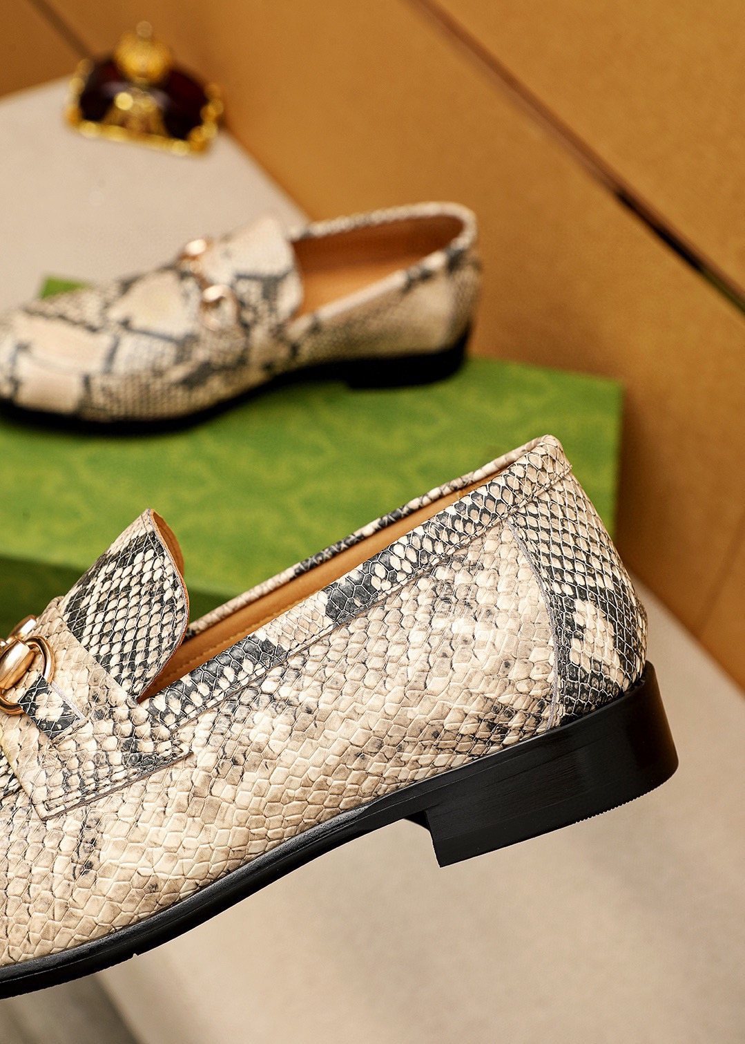 Gucci Snakeskin-Pattern Loafers - Beige and Gray Snakeskin