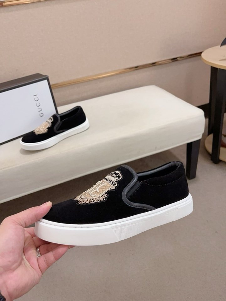 Gucci Crest Slip-On Shoes